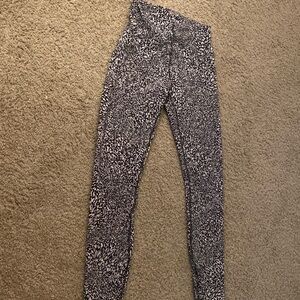 Black and White Lululemon Leggings